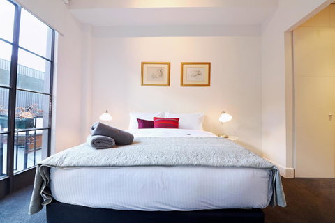 Majorca Magic On Flinders Lane - Rejuvenate Stays - Mackay Tourism 13