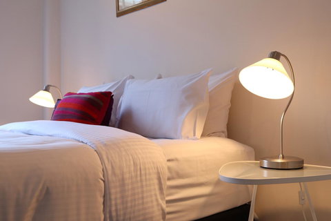 Majorca Magic On Flinders Lane - Rejuvenate Stays - Mackay Tourism 24