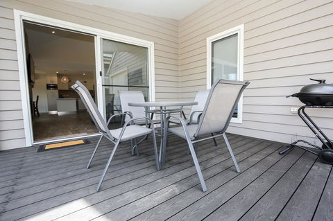 Amber Mist Villa Two - Mackay Tourism 9