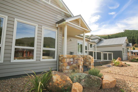 Amber Mist Villa Two - Mackay Tourism 4