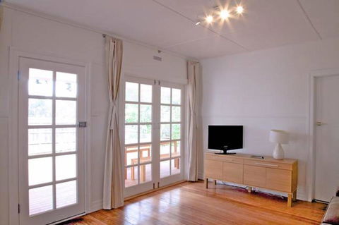 Sorrento Beach Cottages No. 2 - In The Heart Of Sorrento - Mackay Tourism 9