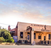 Albion Hotel and Motel Castlemaine - Mackay Tourism