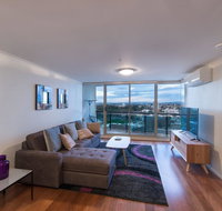St Kilda Road Park View 3 Bedroom Luxury Apartment - Mackay Tourism