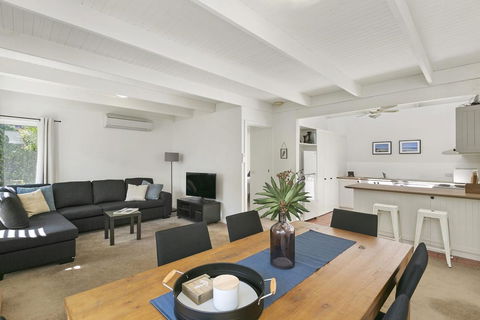 Mysa Anglesea Sleeps 7 WiFi SmartTV Cafes Shops - Mackay Tourism 4