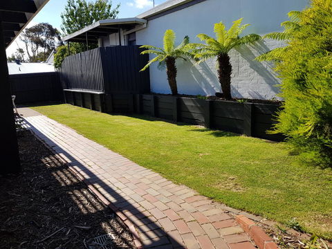 Mysa Anglesea Sleeps 7 WiFi SmartTV Cafes Shops - Mackay Tourism 16