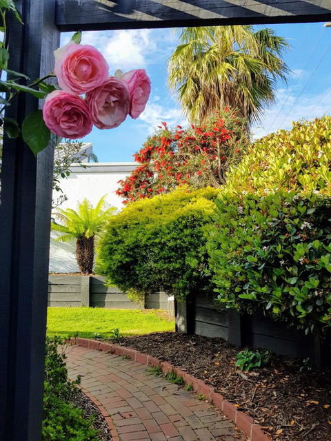 Mysa Anglesea Sleeps 7 WiFi SmartTV Cafes Shops - Mackay Tourism 15