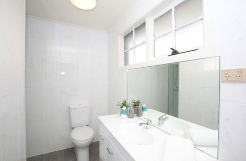 The Gallery Hours - Mackay Tourism 5