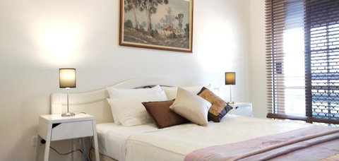 The Gallery Hours - Mackay Tourism 2