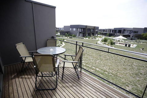 Torquay Golf Retreats - Pool, Beach, Tennis, Golf - Mackay Tourism 6