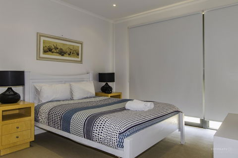 Torquay Golf Retreats - Pool, Beach, Tennis, Golf - Mackay Tourism 8