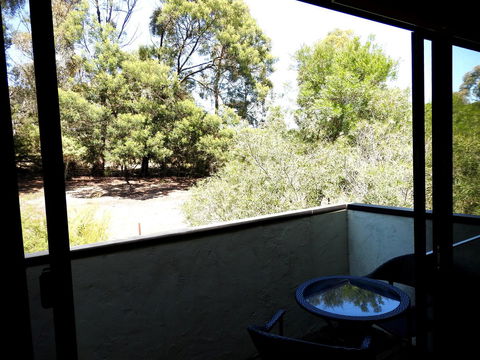 Deville At Healesville - Mackay Tourism 15