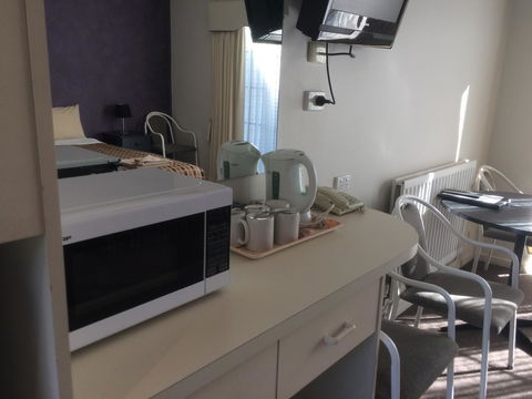 Ambassador Motor Inn - Mackay Tourism 3