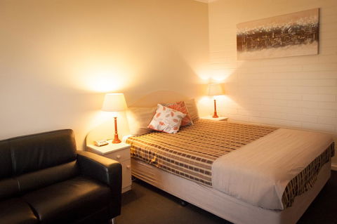 Ambassador Motor Inn - Mackay Tourism 33