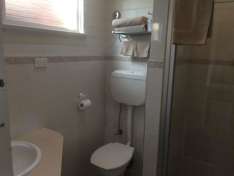 Ambassador Motor Inn - Mackay Tourism 14