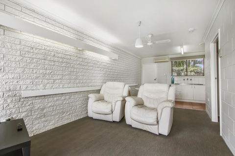 Hybiscus Waterfront Apartments - Mackay Tourism 28