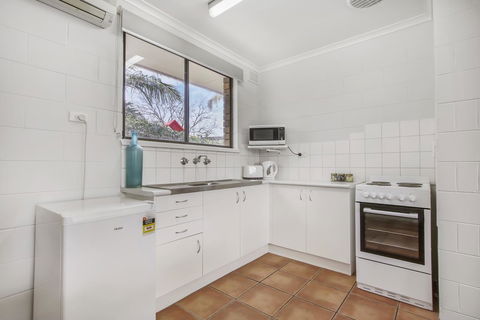 Hybiscus Waterfront Apartments - Mackay Tourism 24
