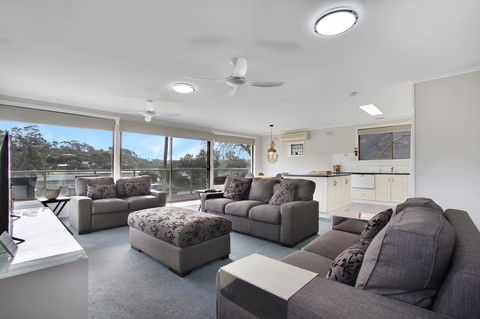 Hybiscus Waterfront Apartments - Mackay Tourism 6