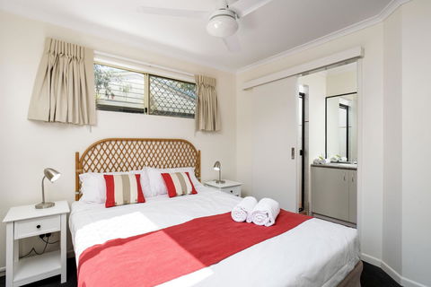 Rainbow Getaway Holiday Apartments - Mackay Tourism 5