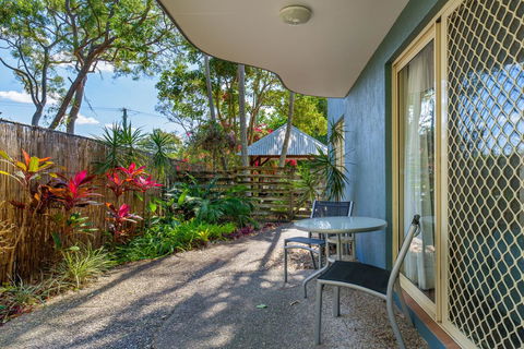 Rainbow Getaway Holiday Apartments - Mackay Tourism 7