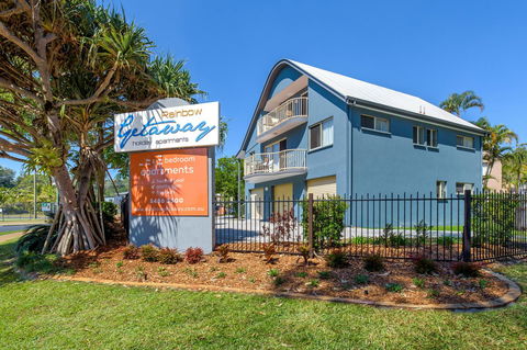 Rainbow Getaway Holiday Apartments - Mackay Tourism 1