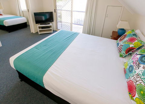 Rainbow Getaway Holiday Apartments - Mackay Tourism 23