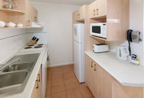 Rainbow Getaway Holiday Apartments - Mackay Tourism 25