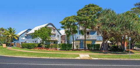 Rainbow Getaway Holiday Apartments - Mackay Tourism 19