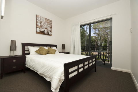 Woodville Beach Townhouse 6 - Mackay Tourism 12