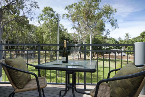 Woodville Beach Townhouse 6 - Mackay Tourism 10