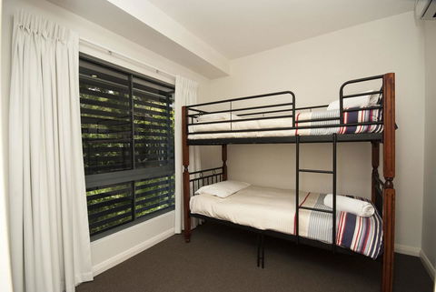 Woodville Beach Townhouse 6 - Mackay Tourism 1