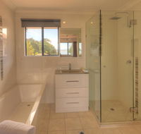 Dolphin Waters - Mackay Tourism