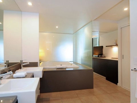 Luxury Apartments At Temple Resort And Spa Port Douglas - Mackay Tourism 37