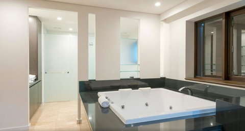 Luxury Apartments At Temple Resort And Spa Port Douglas - Mackay Tourism 21