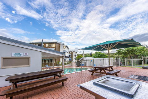 Whale Watch Ocean Beach Resort - Mackay Tourism 2