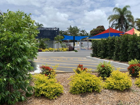 Alex Beach Cabins And Tourist Park - Mackay Tourism 5