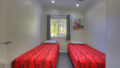 Alex Beach Cabins And Tourist Park - Mackay Tourism 31