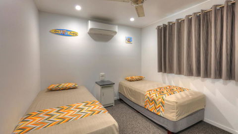 Alex Beach Cabins And Tourist Park - Mackay Tourism 10