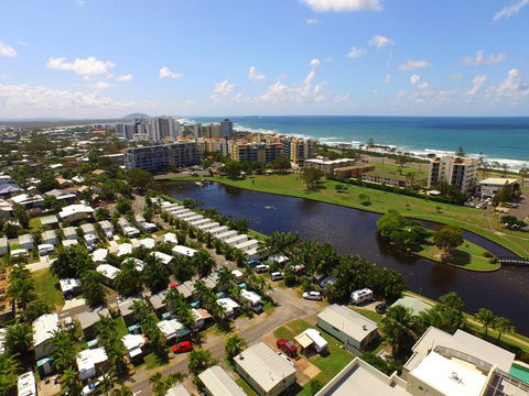 Alex Beach Cabins And Tourist Park - Mackay Tourism 0