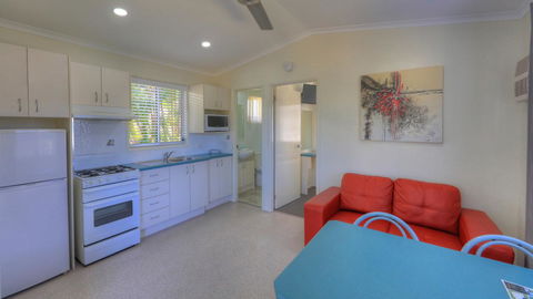 Alex Beach Cabins And Tourist Park - Mackay Tourism 22