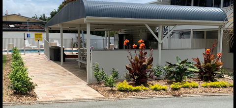 Alex Beach Cabins And Tourist Park - Mackay Tourism 4