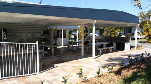 Alex Beach Cabins And Tourist Park - Mackay Tourism 21