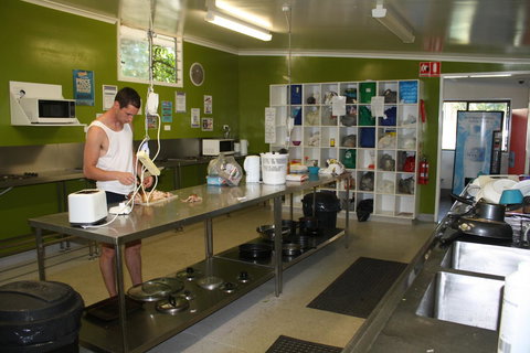 Nomads Airlie Beach - Mackay Tourism 12