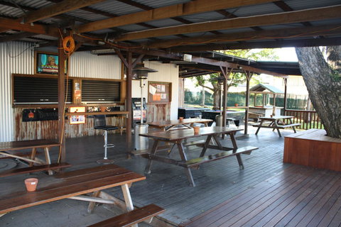 Nomads Airlie Beach - Mackay Tourism 2