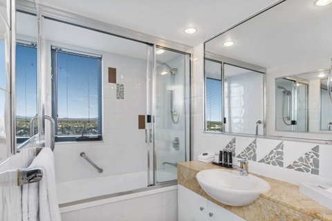 Mantra Mooloolaba Beach - Mackay Tourism 21