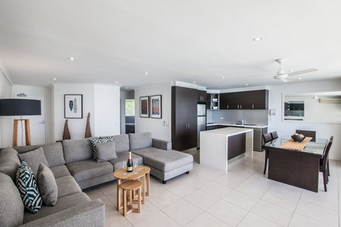 Noosa Harbour Resort - Mackay Tourism 32