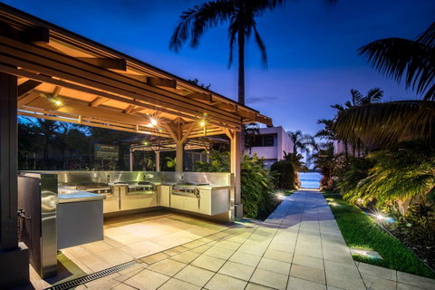 Noosa Harbour Resort - Mackay Tourism 18
