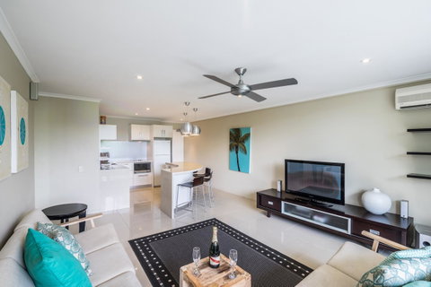 Noosa Harbour Resort - Mackay Tourism 9