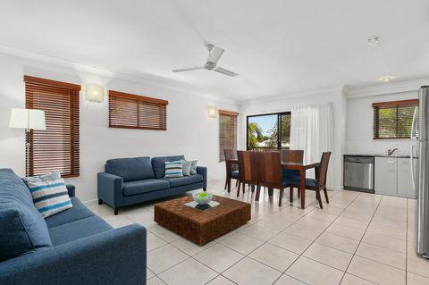 Blue Lagoon Resort - Mackay Tourism 1