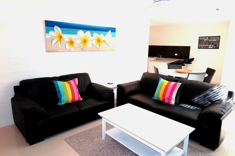 Myuna Holiday Apartments - Mackay Tourism 8