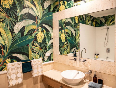NOMAD - Luxe Apartment - Mackay Tourism 12